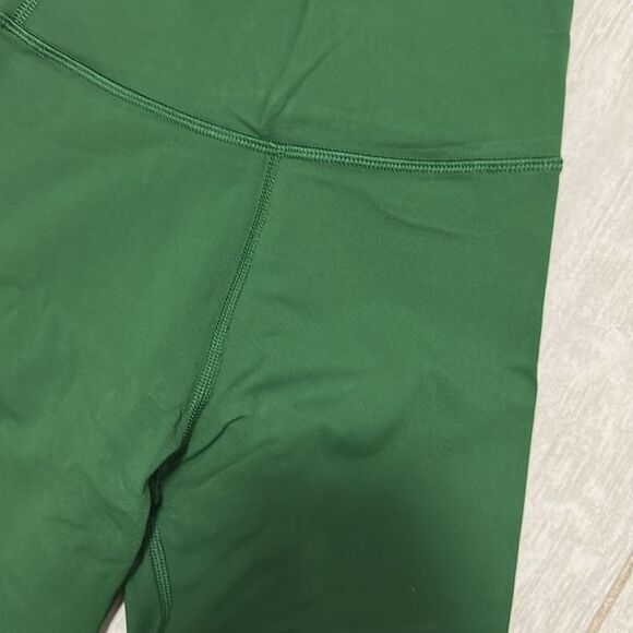 New Aritzia XS Green Leggings - Picture 2 of 5